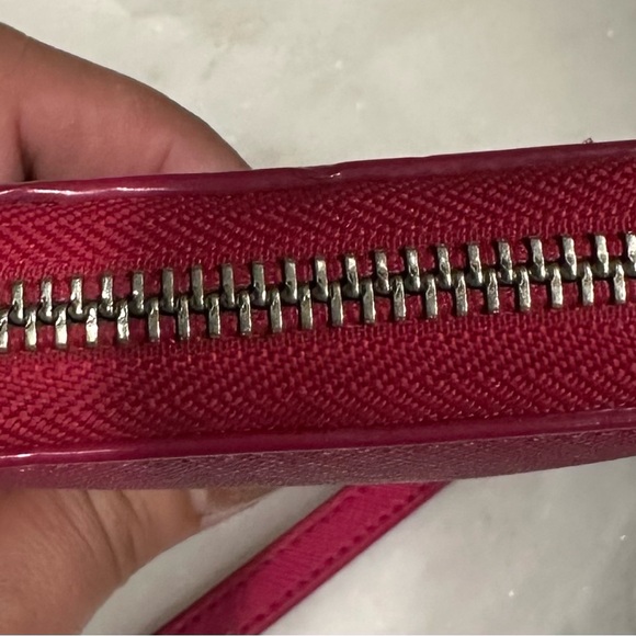 Tory Burch Clutch/Wallet with Wristlet Strap - Picture 6 of 8